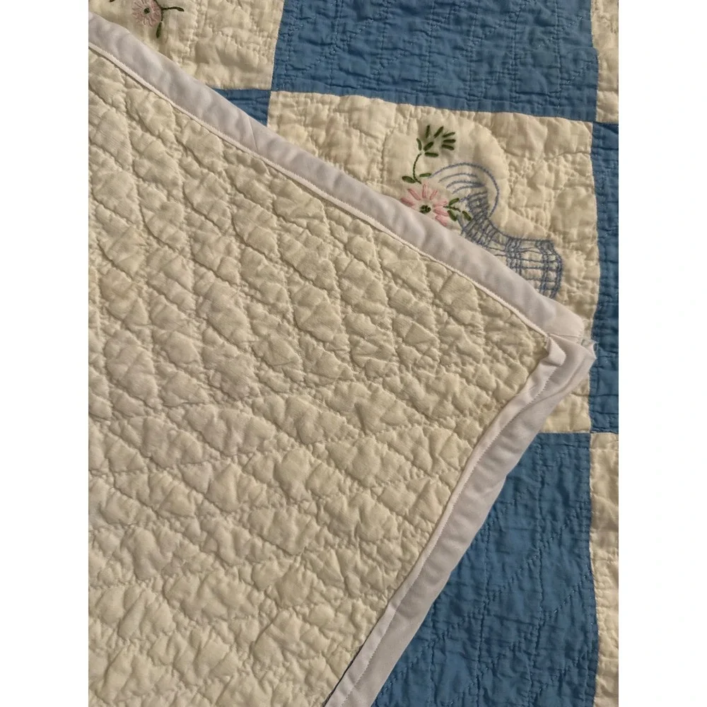 Vintage Blue White Checkered Flower Basket Embroidered Patchwork Quilt 63x83